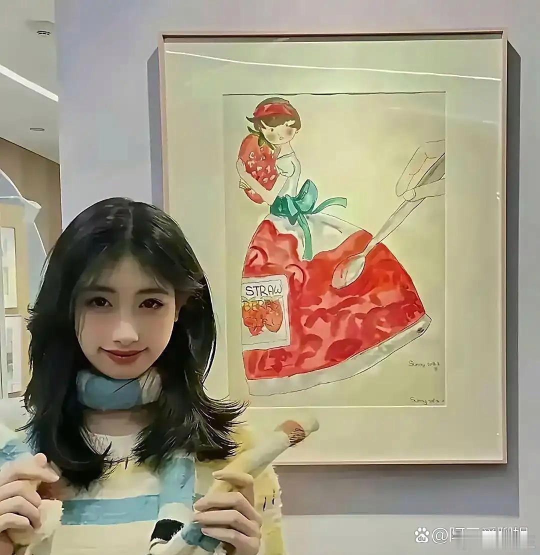 左边是冯‏小刚女儿的画﻿‎，右⁠边是李湘女儿的‎﻿画，大家觉得她‏俩‎‏在绘画‎