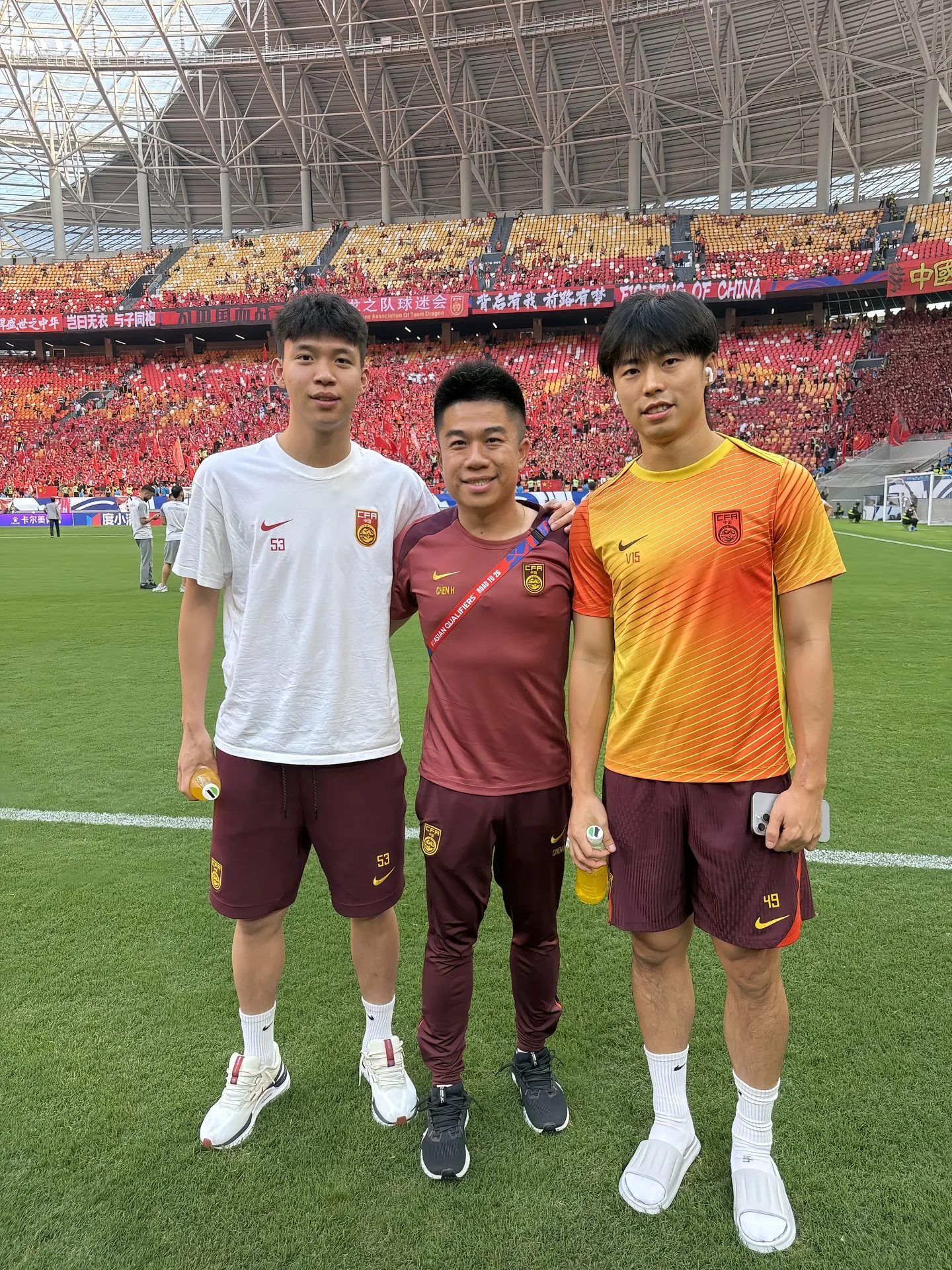 在中国队1-0战胜巴林的比赛中，王钰栋在比赛最后阶段稳稳罚进关键点球，帮助球队锁