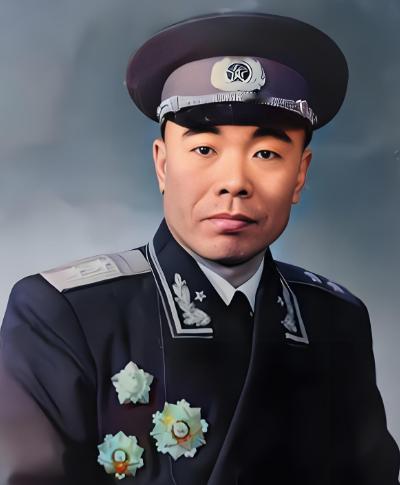 1955年授衔仪式上，曾泽生中将热泪盈眶，这位原国民党60军军长1948年率部起
