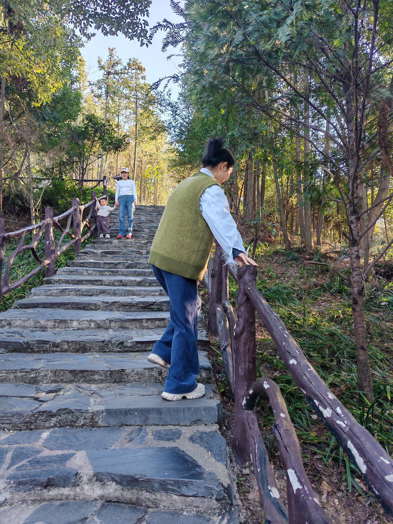 想问一下友友们，如果你们家生的是儿子，长的也帅，学历也不错，在相亲的时候，对方女