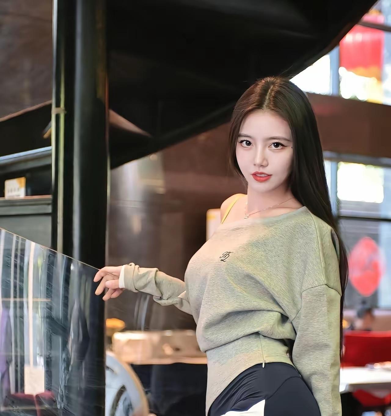 元气少女穿搭指南，轻松时尚，尽显青春活力！健康健美，活力四射魅力无穷有气质的女人