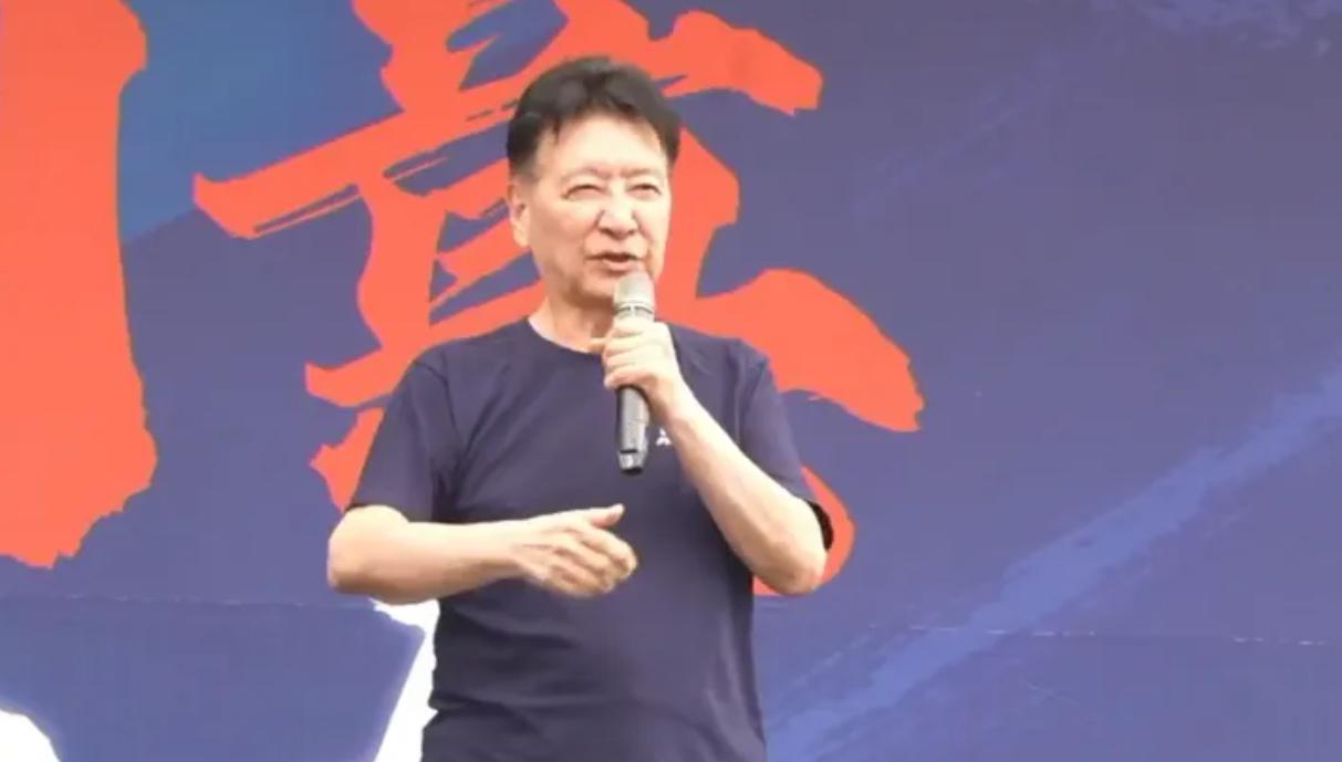 国民党主席选举因应大罢免延期？赵少康：朱立伦自己决定国民党主席朱立伦20日晚间