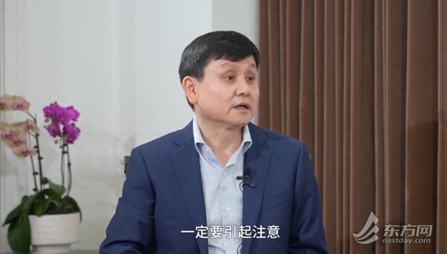 张文宏谈“长寿真相”又爆金句! 公布自己的一日三餐↗