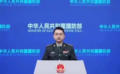 南海管控力度全面升级，足以载入史册的一幕就此上演：中国军舰直接守住菲律宾的海上门