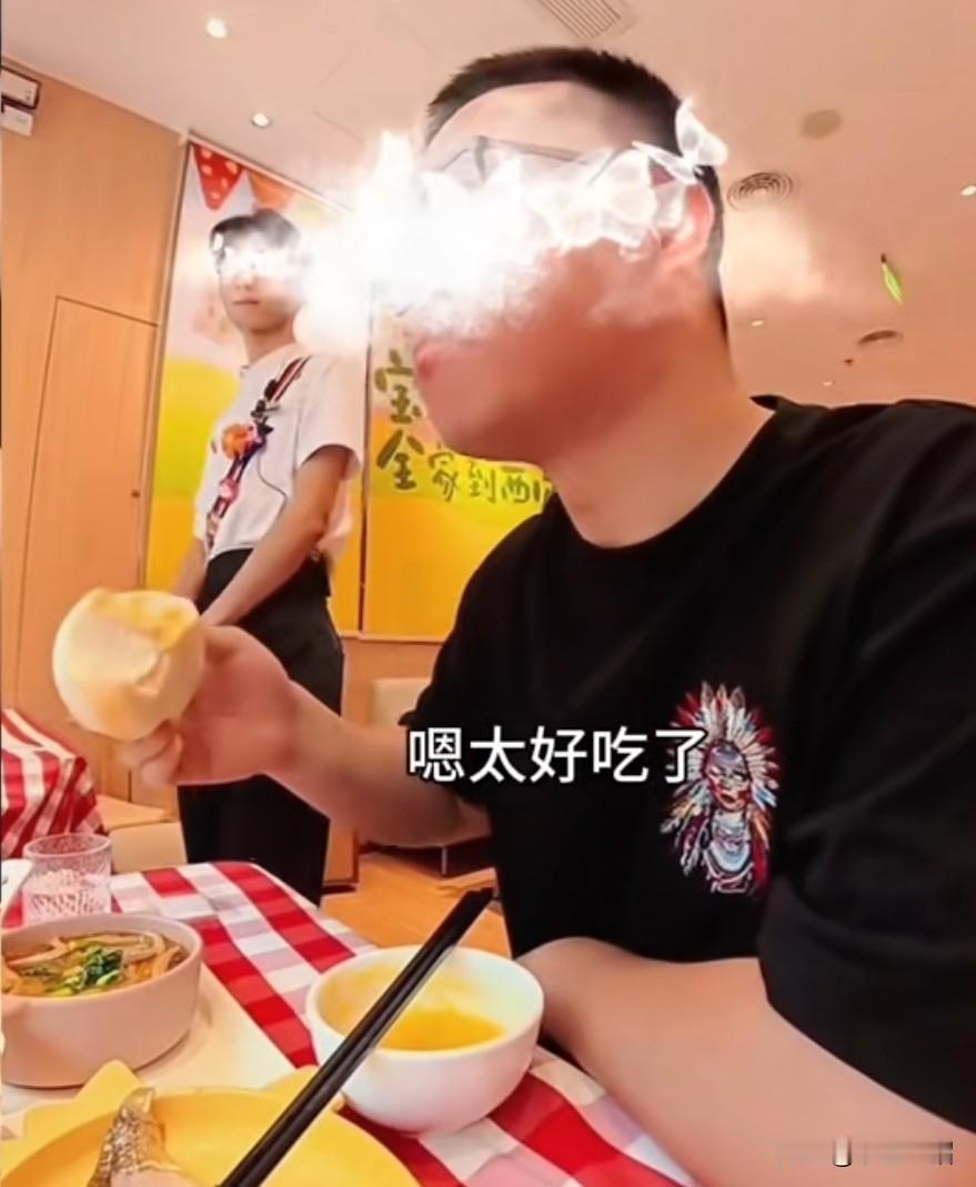 现在某些博主，为了挣钱什么违心的话都说。因为西贝最近的预制菜事件导致销量骤减，