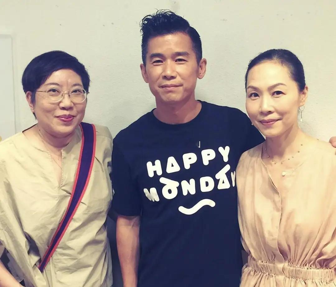 90年代香港乐坛天后彭羚在2002年后就全面退出了娱乐圈，这23年来，任凭外界千