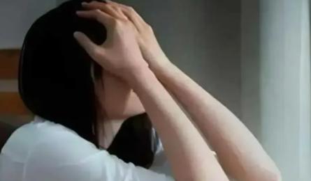 河南一对情侣密谋了一场“两天三夜”的跨界突围战，男方自以为靠着几粒“战略阻断药”