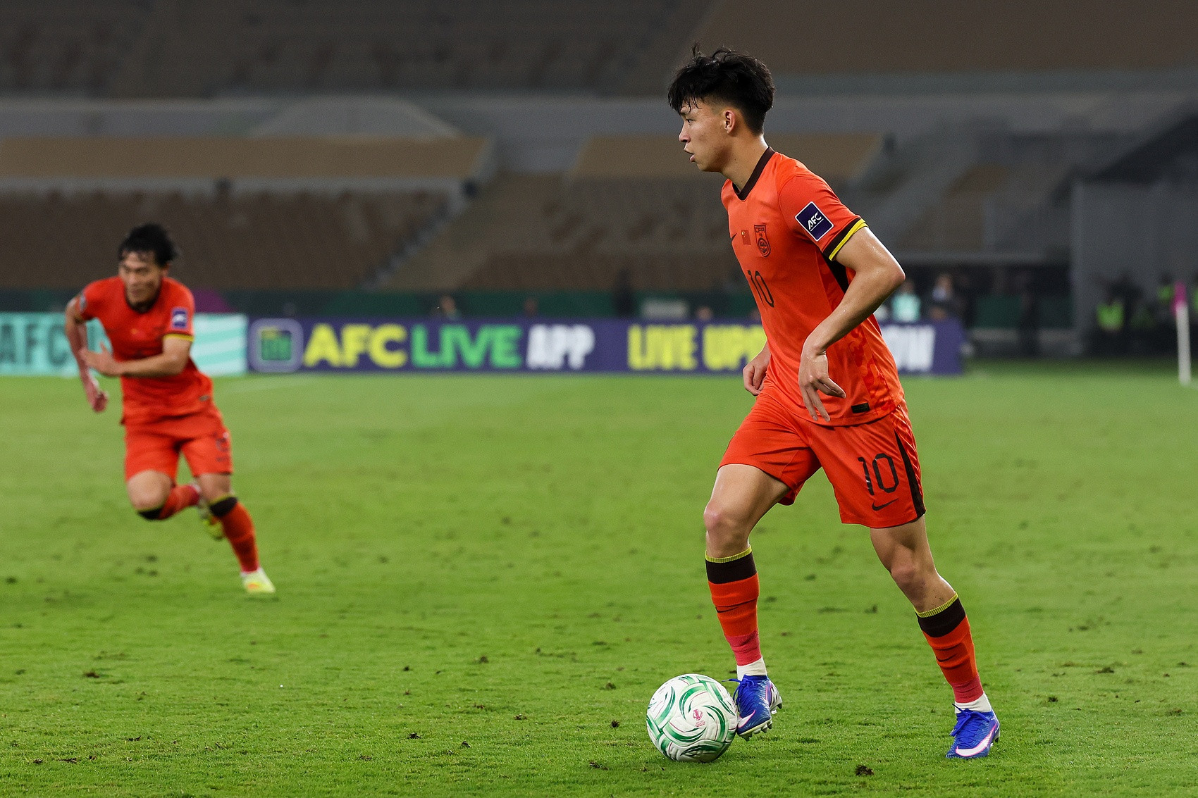 媒体人: U23亚洲杯前有欧洲豪门正式邀请王钰栋, 未得到积极反馈