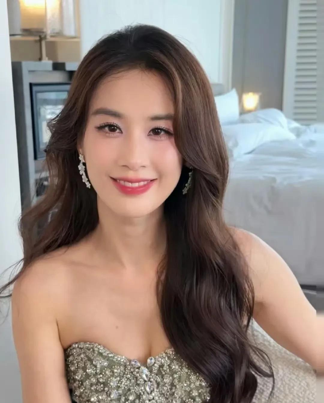 全网最伤心的是杨子吧昨天是他生日，一整晚都没睡着，他说，我爱黄圣依那些年，命都