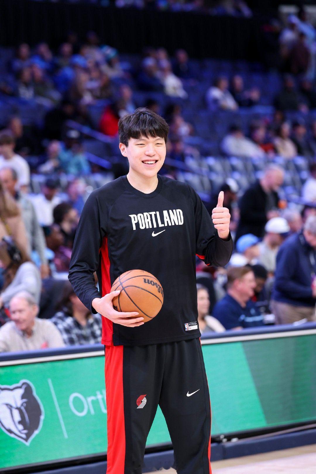 杨瀚森生涯首次首发差距太大了，纯给里斯做嫁衣了，唉，还是把握不住。波特兰开拓者杨