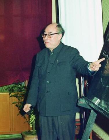 于敏的超级大脑有多厉害呢？曾经和他一起工作过的杜祥琬院士在一次采访时说：“有一次