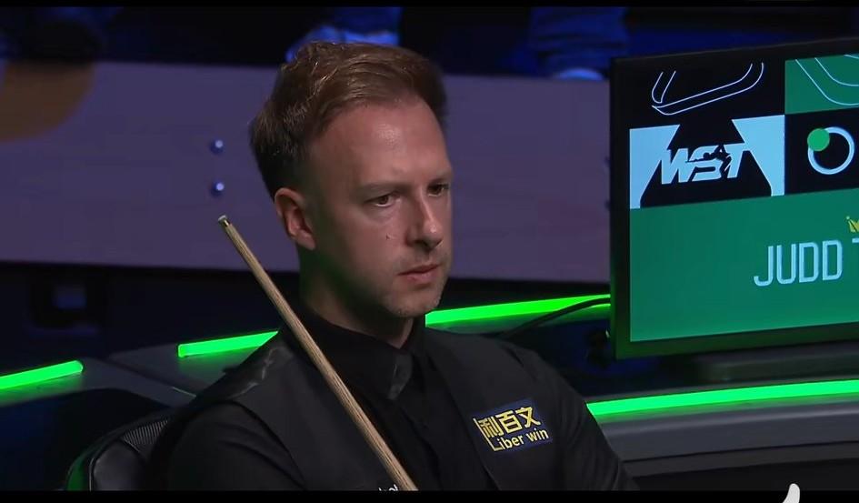 失败者的眼神让人看了肉疼！同样是打决胜局，两人输球的方式却不一样。世界第一输的