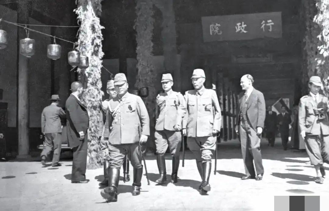 南京总统府，承载了太多历史的悲欢离合。1937年12月，南京不幸沦陷，这里