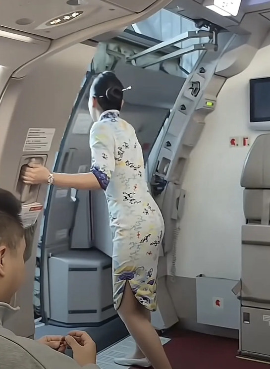 海航空姐普遍比较肉肉！海航空姐普遍比较肉肉