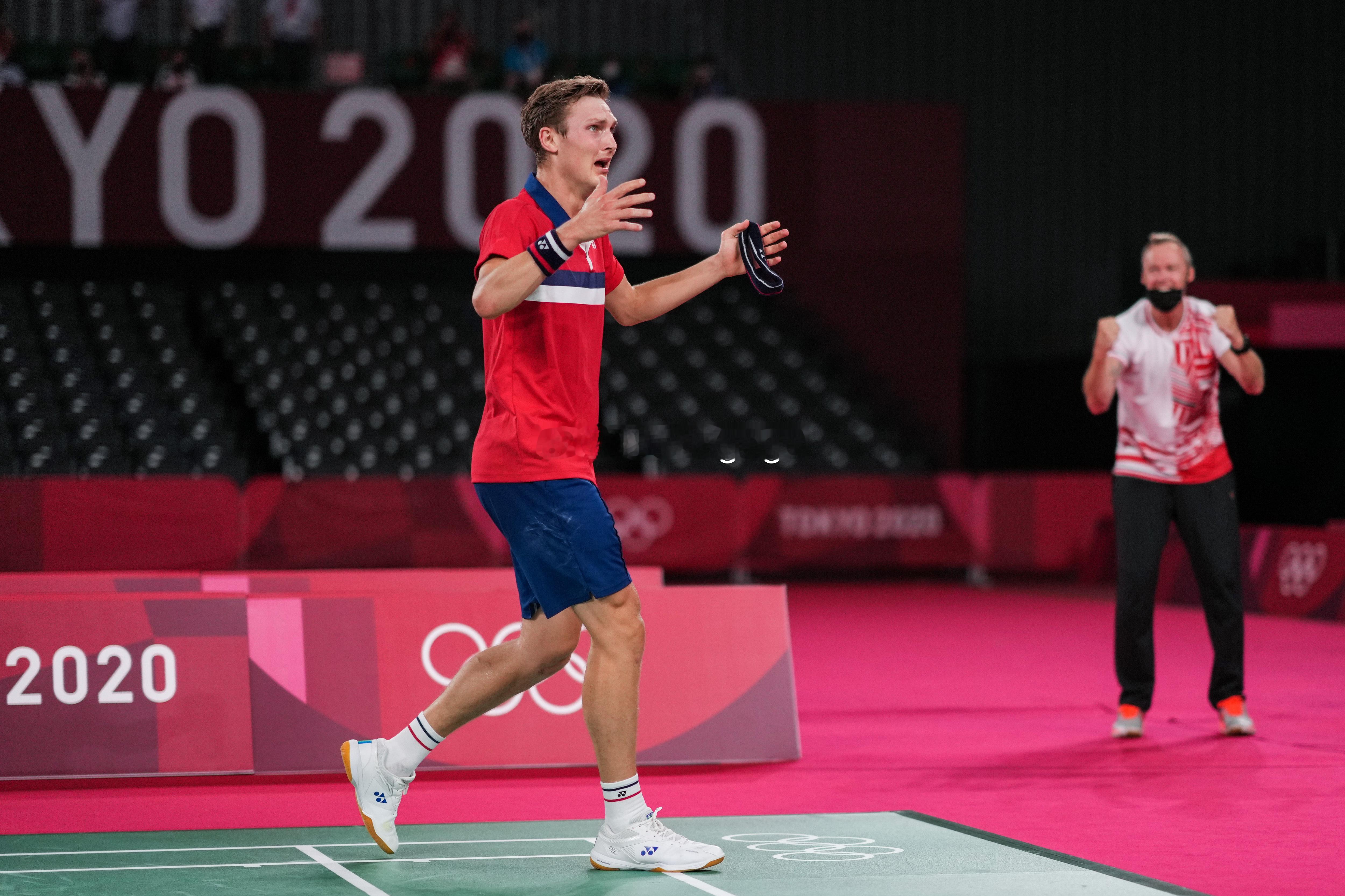 安赛龙官宣退役【安赛龙生涯重要荣誉】奥运会：🏅✖️2、🥉✖️1世锦赛：🏅