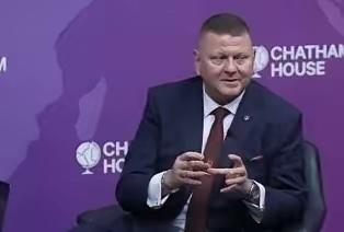 扎卢日内这回算是把皇帝的新衣给扒下来了。这位曾经的乌军总司令、如今的驻英大使
