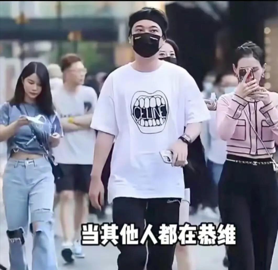 王思聪现在喜愁参半。这事儿吧，说出来真让人唏嘘。黄一鸣之前可是闹得沸沸扬扬，现