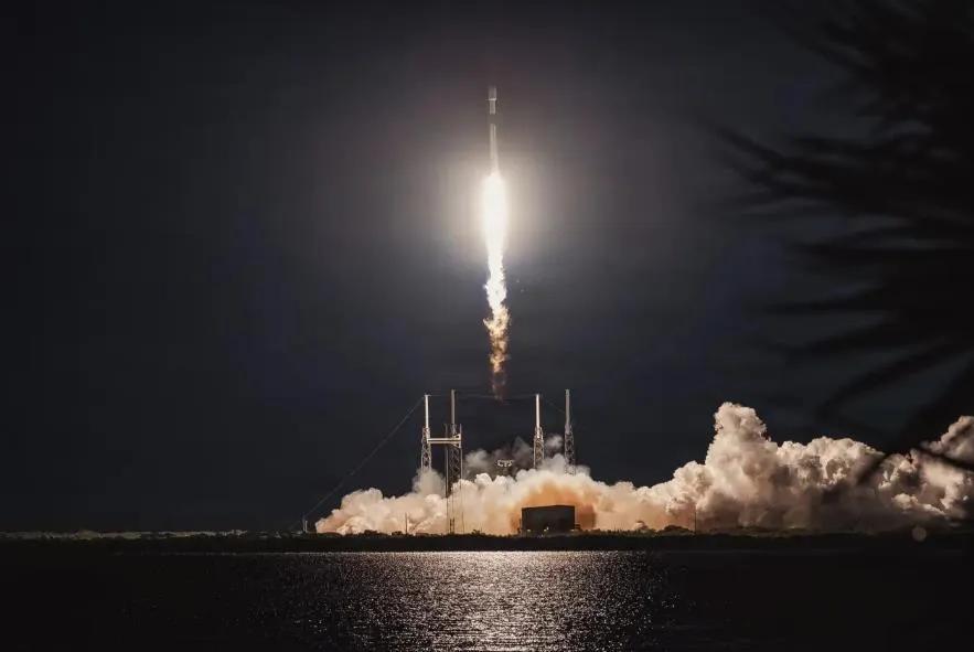 英国路透社报道称，为了保护美国军事机密，PlanetLabs卫星近期拍摄的图像