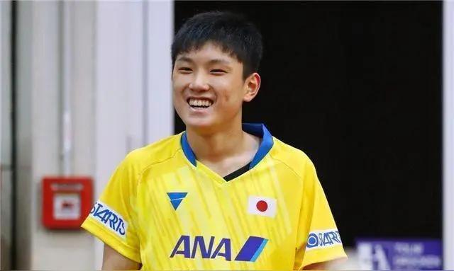 【日本男团-法国】第一盘，张本智和3-0艾利克斯【11-8，11-7，11-6