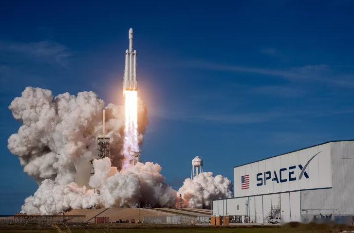 【SpaceX敲定IPO发行价每股135美元，估值有望达1.77万亿美元】据