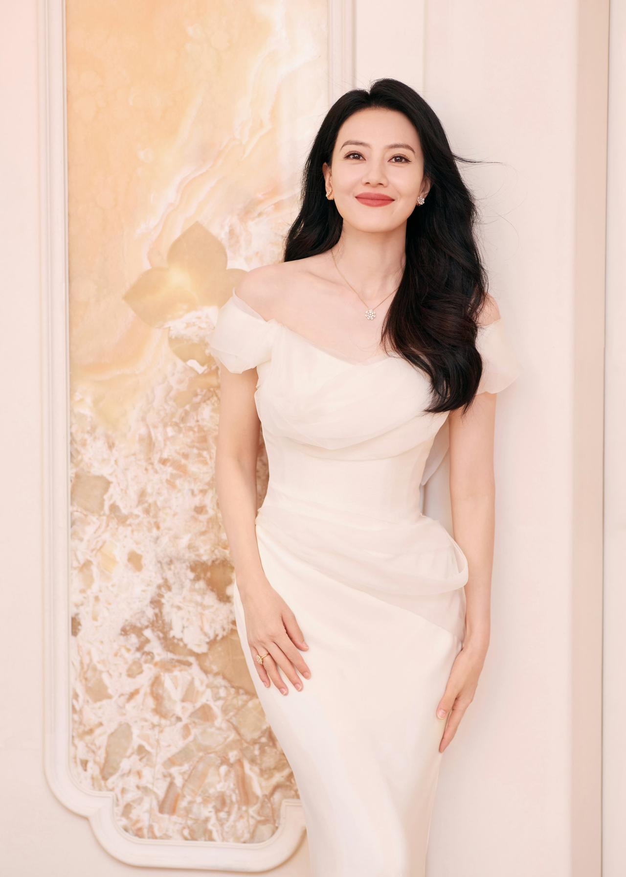 高圆圆女神好美[爱心]