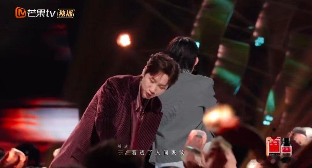 这首歌小时候真抱过我声生不息谁的青春被唤醒了！《城里的月光》全场共唱，A-Li