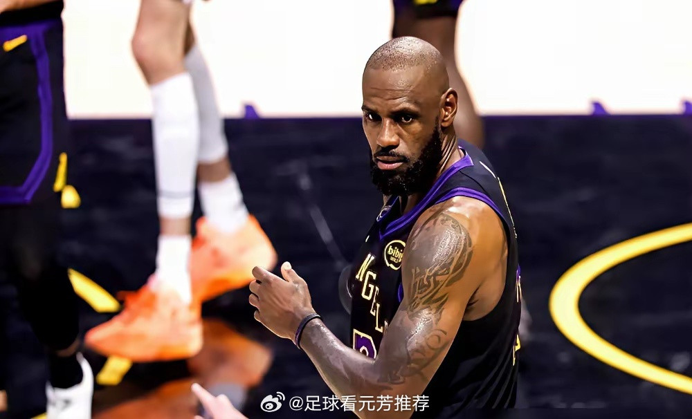 库里已准备飞往洛杉矶，就等詹姆斯点头。湖人管理层慌了神，原想压价，现只能赶紧奉上