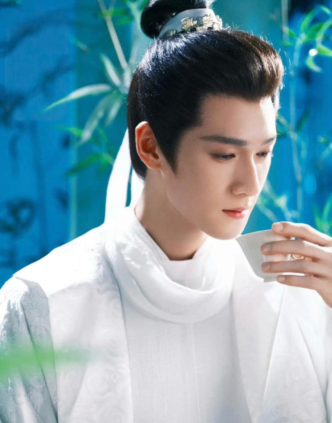 尚公主》造型出来了！我晕倒！！！！[笑着哭][笑着哭]有人说贵气，也有人说土气，女主