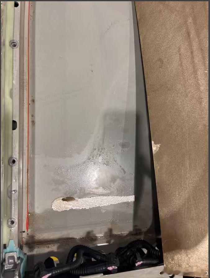 看到聊的一个情况，电池进水了，车企拒绝质保车辆在质保期内出现电池故障，返厂拆检后，车企称电池包进水，