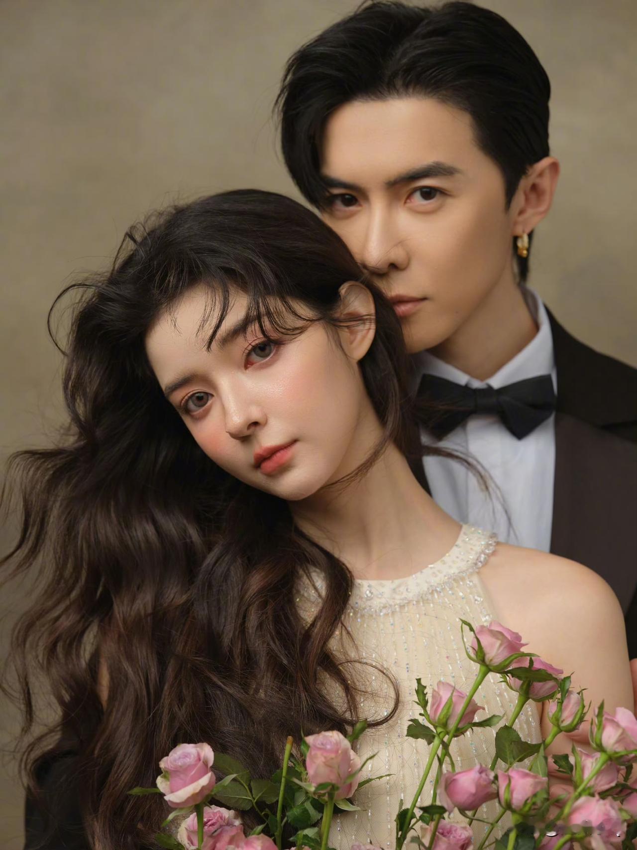 台湾艺人唐禹哲晒与小娇妻婚纱照，凭借优越的中美混血外表，苏小轩美得像一个芭比娃娃