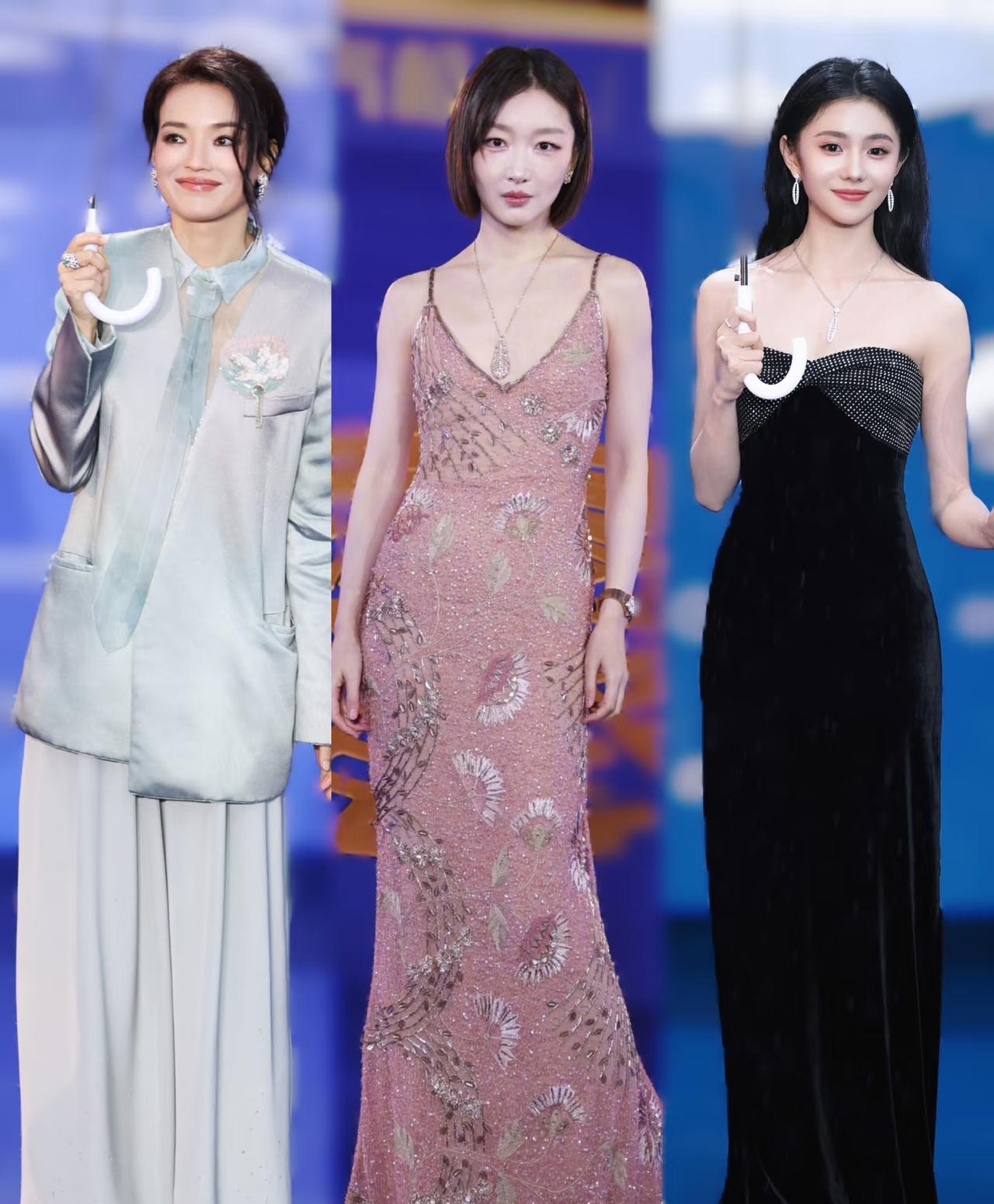 舒淇、周冬雨、刘浩存三位女星同框，谁的颜值戳中了你？舒淇的浅灰新中式松弛大气