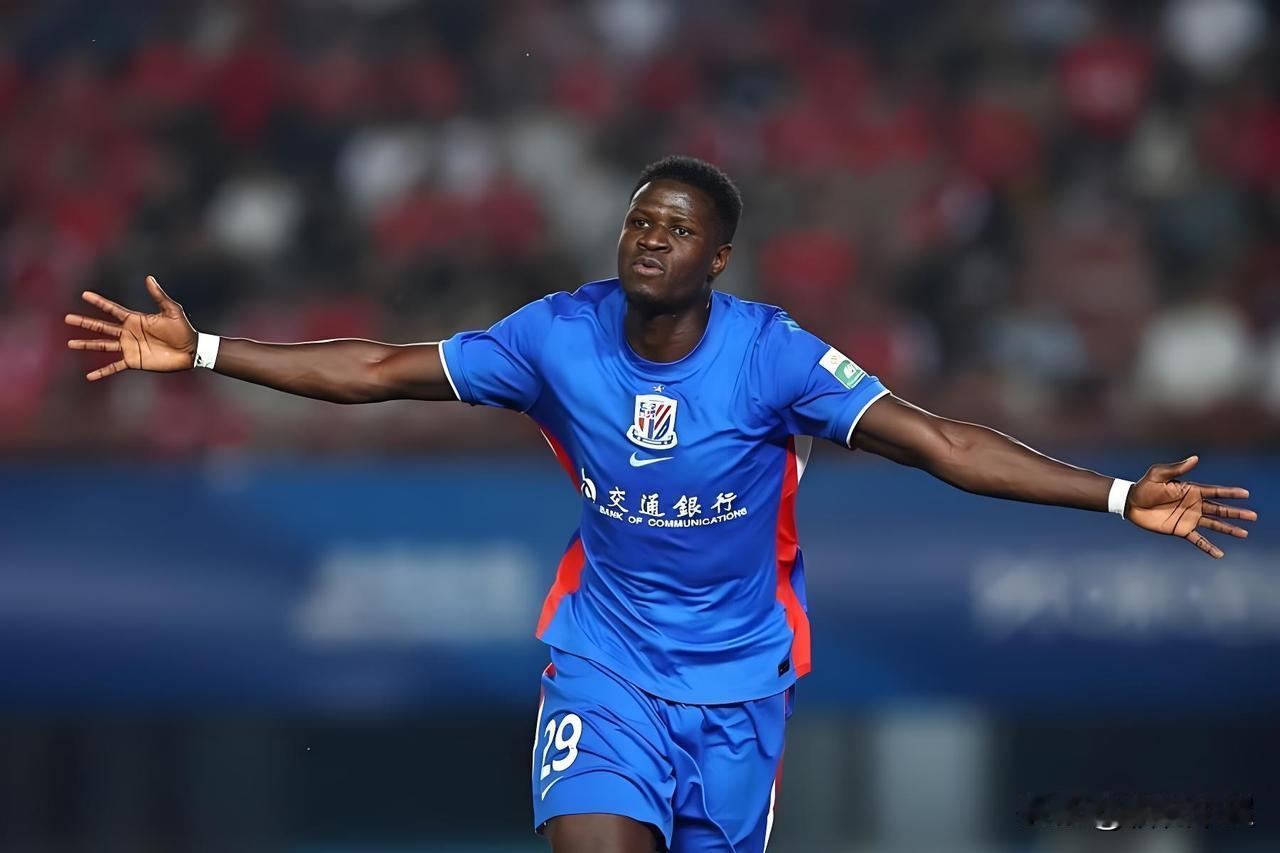 3:0胜河南队，申花队的神勇不仅在敲打低迷的海港队，也提醒老对手蓉城队不可以松懈