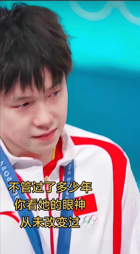 有一种感情叫真情流露！多哈世锦赛，她哥斩下人生三大赛第一枚男单冠军🏆！同时两