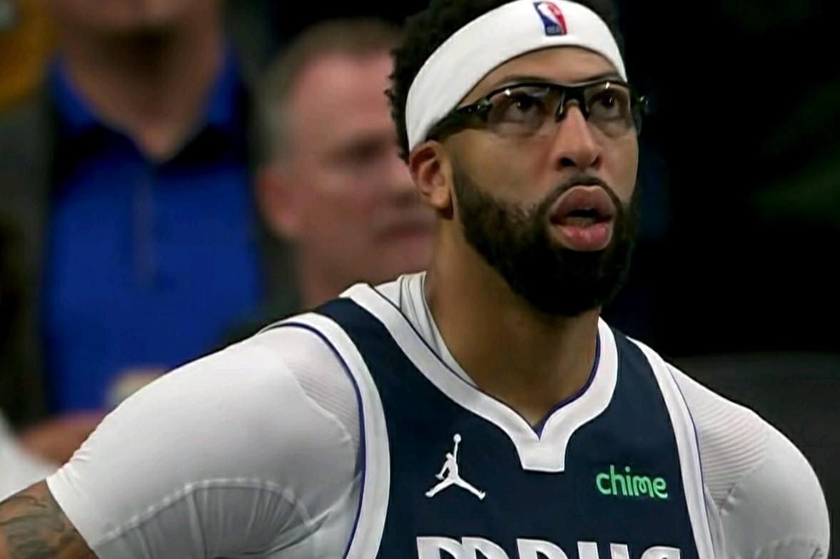 独行侠被鹈鹕耻辱逆转！这3点必须要说：1：克莱汤普森如此火爆的状态，下半场摸