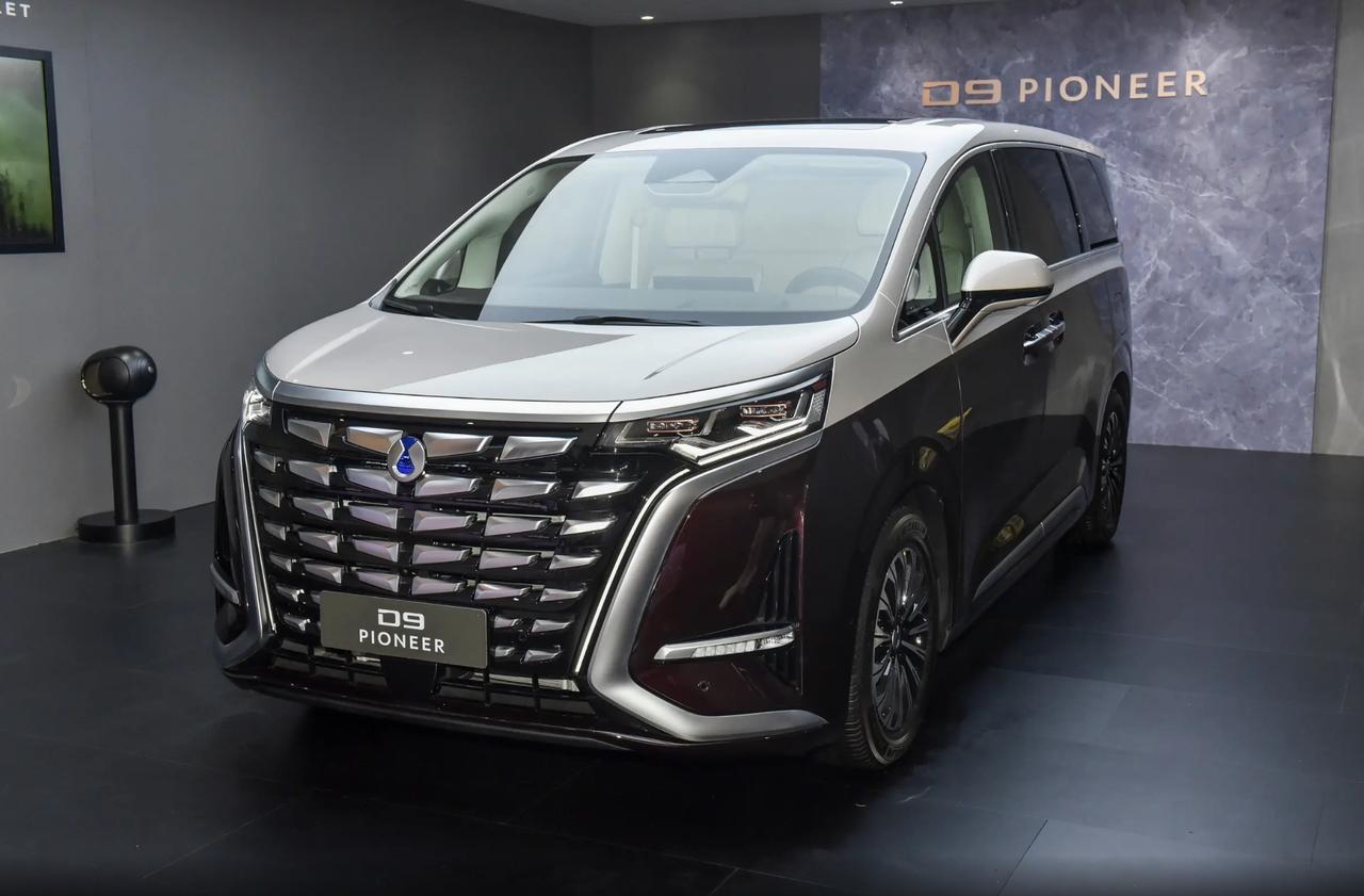 现在的男生为什么喜欢买MPV？这可不是审美变了，而是我们都成熟了，一位腾势