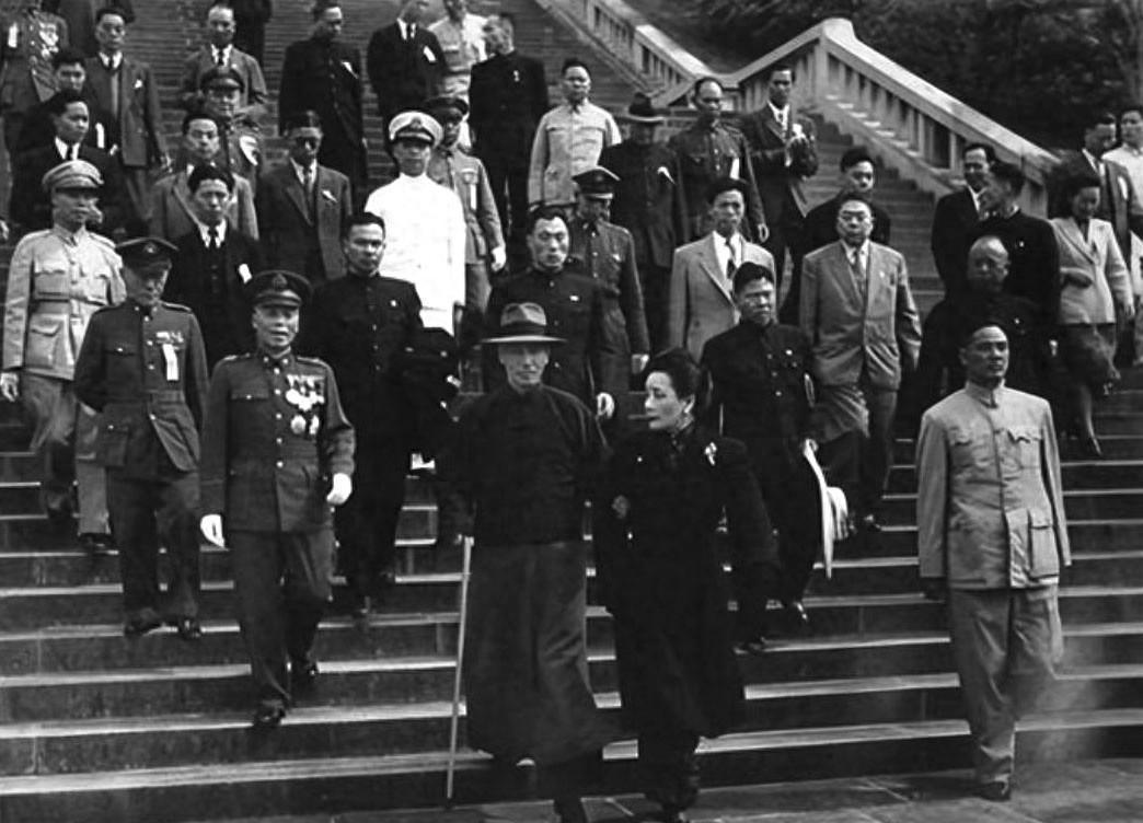 蒋介石的副官透露，蒋介石每一次外出都如同皇帝巡游一般盛大，你知道吗？爆料这