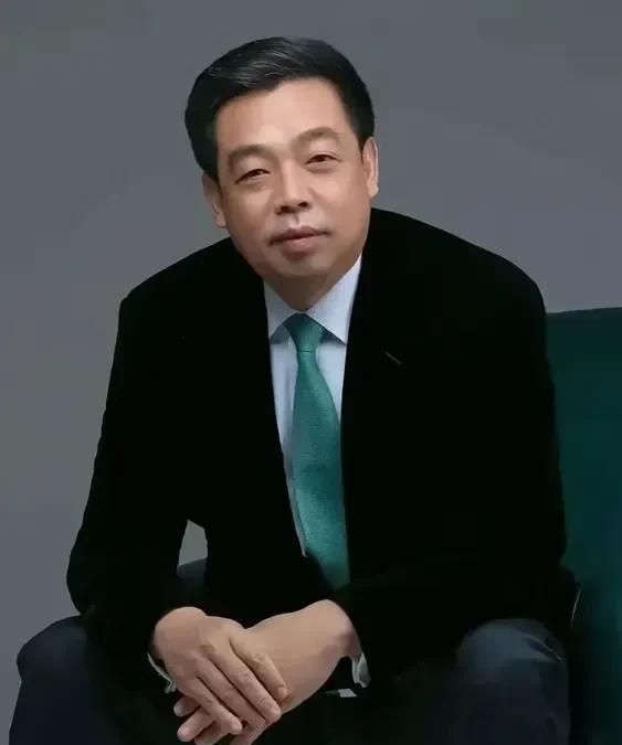 这是居然之家董事长汪林明，惊闻噩耗，说他跳楼了，是真的吗？上周靚家居老板刚跳完