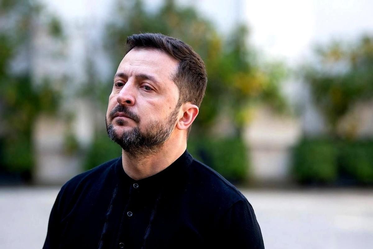 真的，活久了什么都能见到。前线总司令跟总统汇报战功：我们把俄军在库皮扬斯克给包