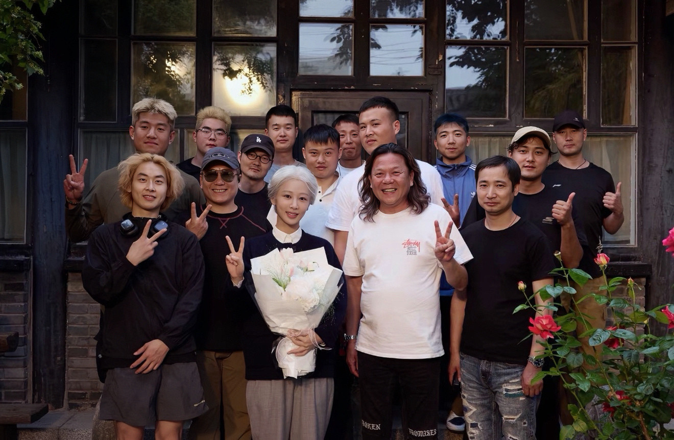 早安，白发苍苍董竹君妈咪玉兰花开君再来