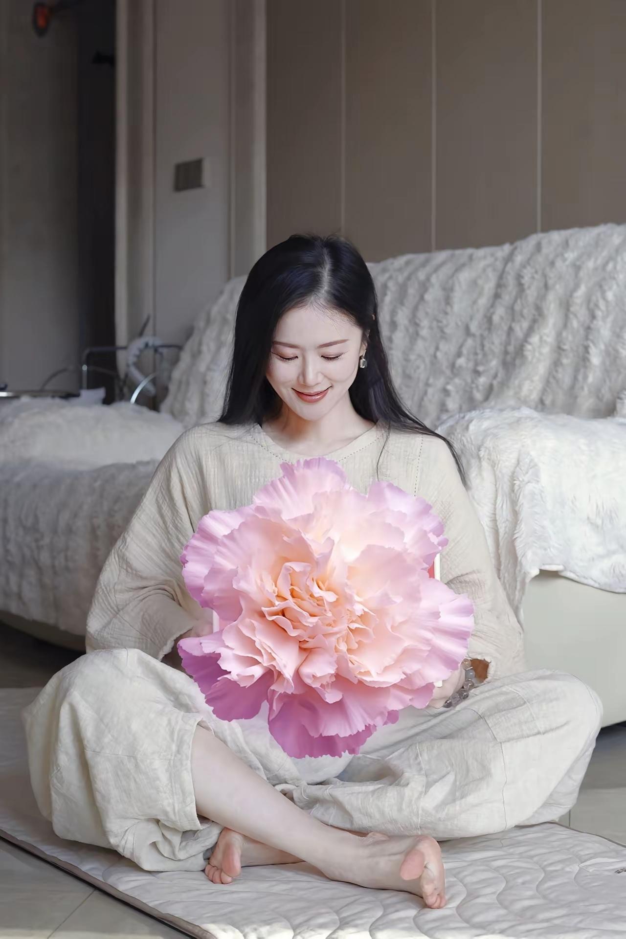 温柔时光，静享花语之美欺上瞒下的都是些什么人百褶裙,哪个女生能拒绝的了?