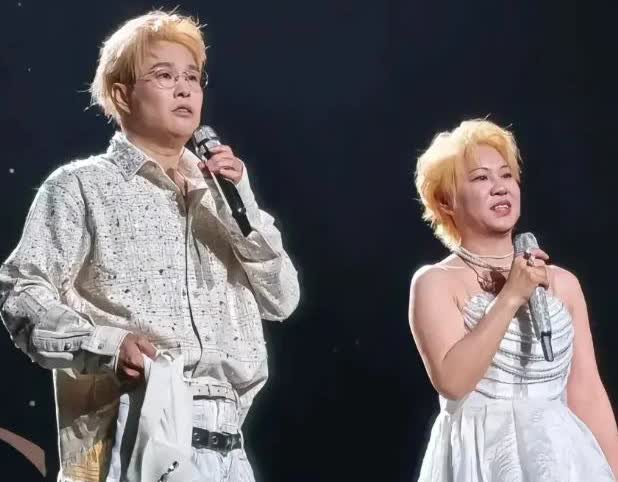 突然明白小沈阳夫妇这两年为什么疯狂开演唱会不是中年叛逆期不是事业
