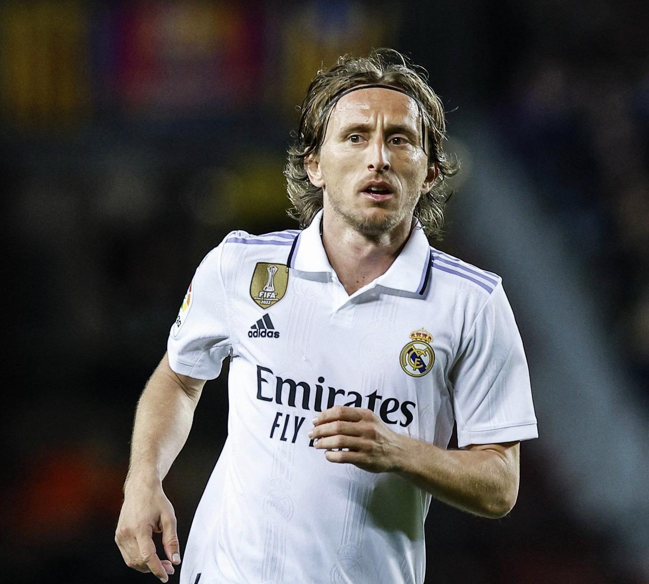 莫德里奇，古利特和里瓦尔多究竟谁很强一些？如果建队，你们会首选谁呢？莫德里奇