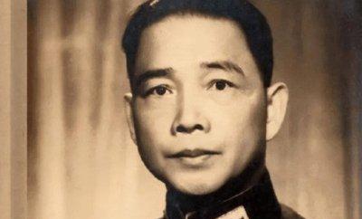他是天生“福将”，一生吃喝玩乐，却躺赢成共和国开国功臣。从小就擅长吃喝玩乐的纨绔