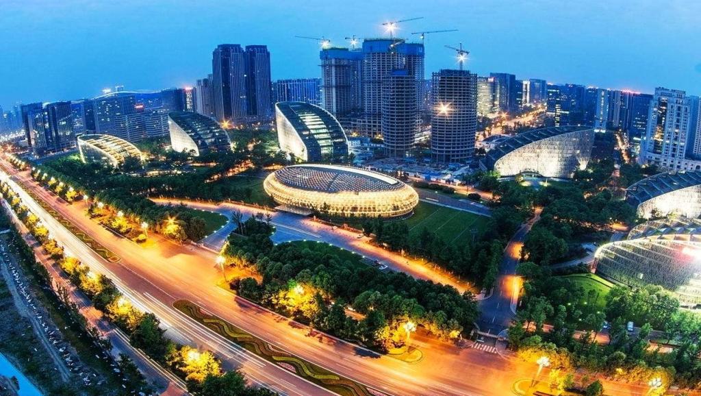 成都2020年经济总量达_悦达起亚智跑2020款(3)