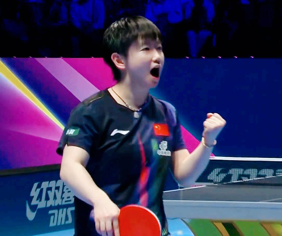 我去！孙颖莎正手杀疯了，正手对抗，王曼昱貌似1分没得。前两局孙颖莎全部拿下。