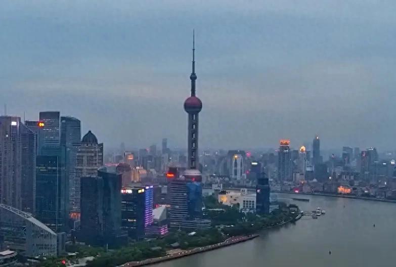 老实说，我原本对“老破小”是完全没兴趣的，但现在我真得承认：这轮市场，老破小是少