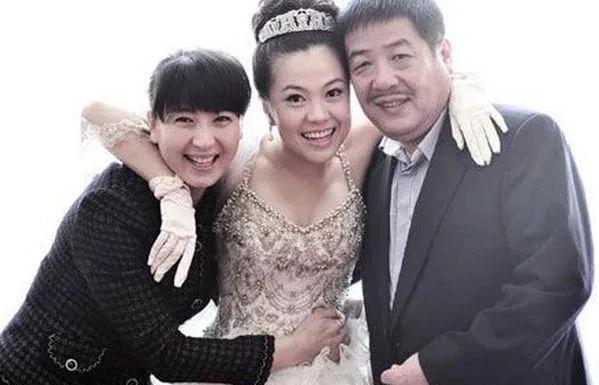 某度，完成了一次教科书级别的、失败的危机公关。你发现没有？它半夜偷偷把“中戏