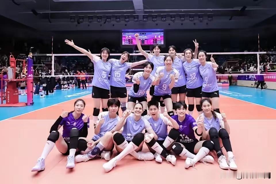 [[祈祷]对天津女排现任主教练的唯一期望[祈祷]]