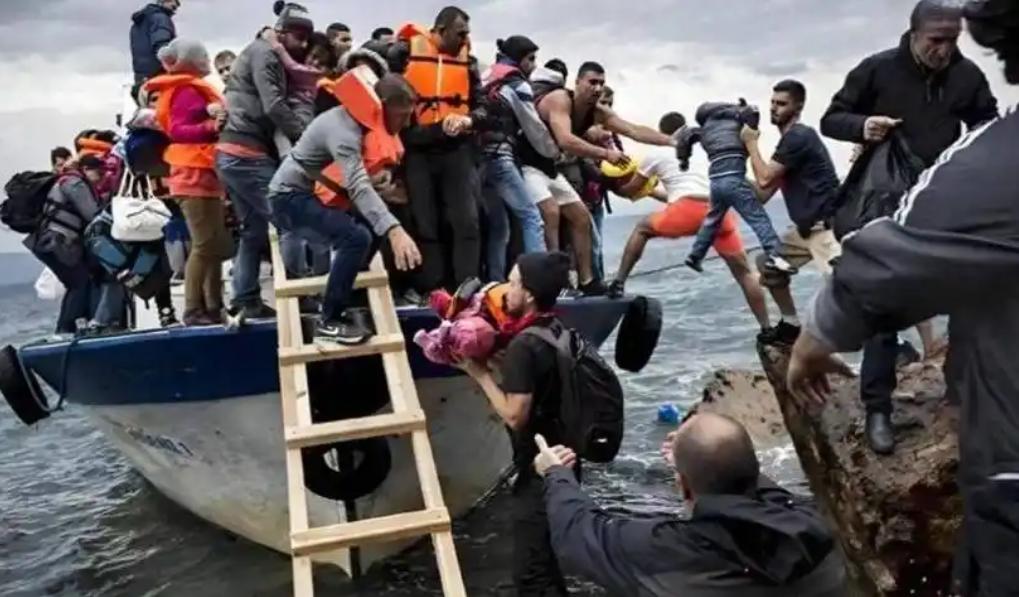 一个国家能蠢到什么地步？看看瑞典就懂了，三十年前的它，富得让人羡慕，人均收入比美