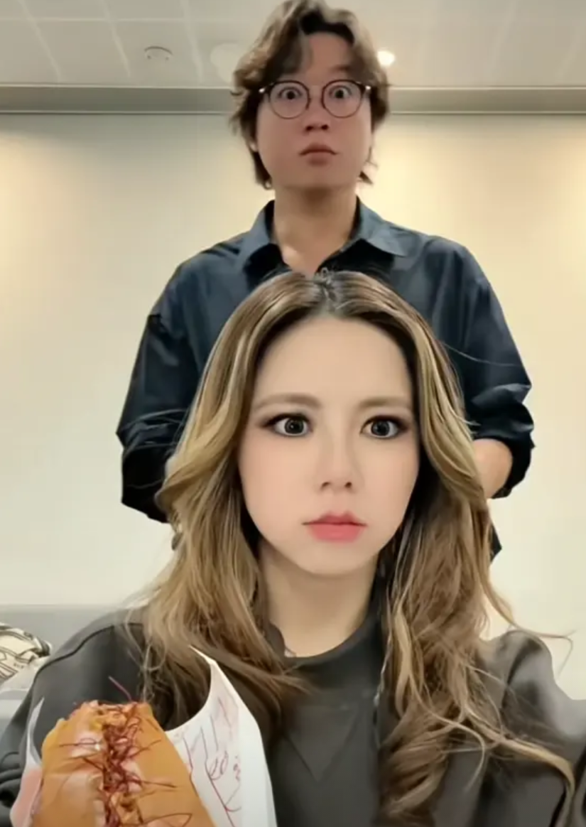 邓紫棋和谢霆锋，平平无奇的“赚钱小天才”！8月17日晚，邓紫棋直播时，突然发